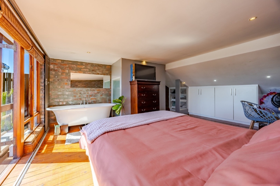 3 Bedroom Property for Sale in Woodstock Western Cape